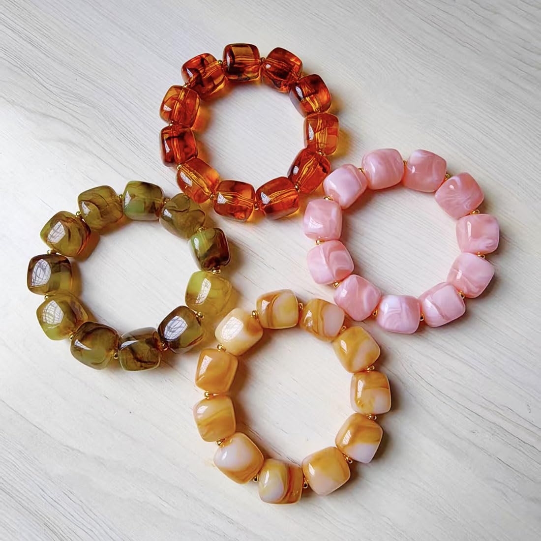 FALFYFM Chunky Square Beaded Stretch Bracelets for Women Boho Acrylic Beads Bracelet Adjustable Statement Beach Summer Jewelry (Brown)