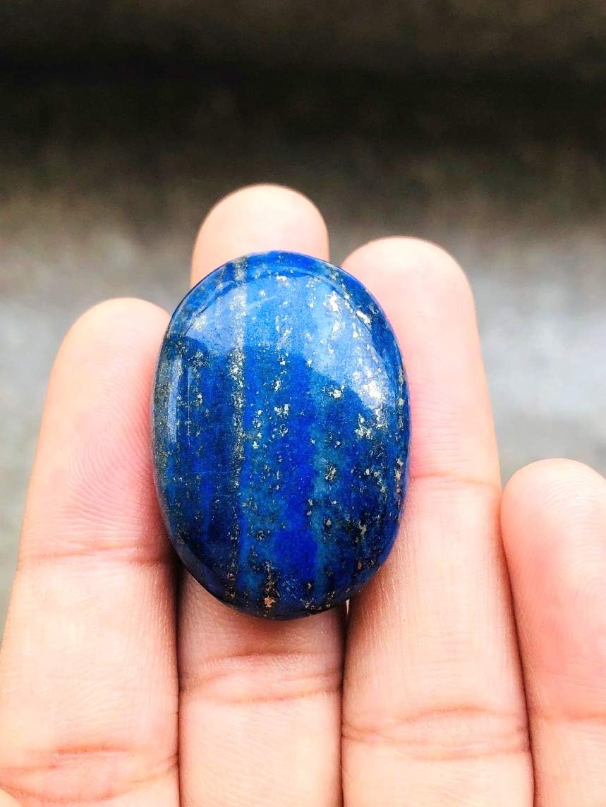crystalmiracle Beautiful Lapis Lazuli 1 Inch Worry Stone Positive Energy Crystal Healing Thumb Stone for Reiki Protective Meditation Feng Shui Gifts for Men Women