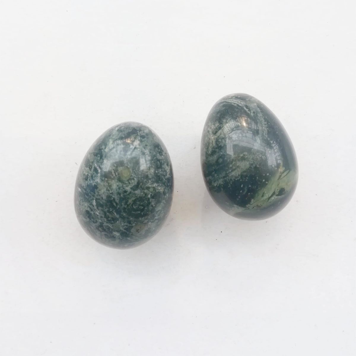 Sunshcat Natural Kambaba Jasper Egg Shaped Meditation Chakra and Home Decor Balance Crystals and Healing Stones Statue Set,35 * 50mm Easter and Thanksgiving Gift,with Wooden Bracket