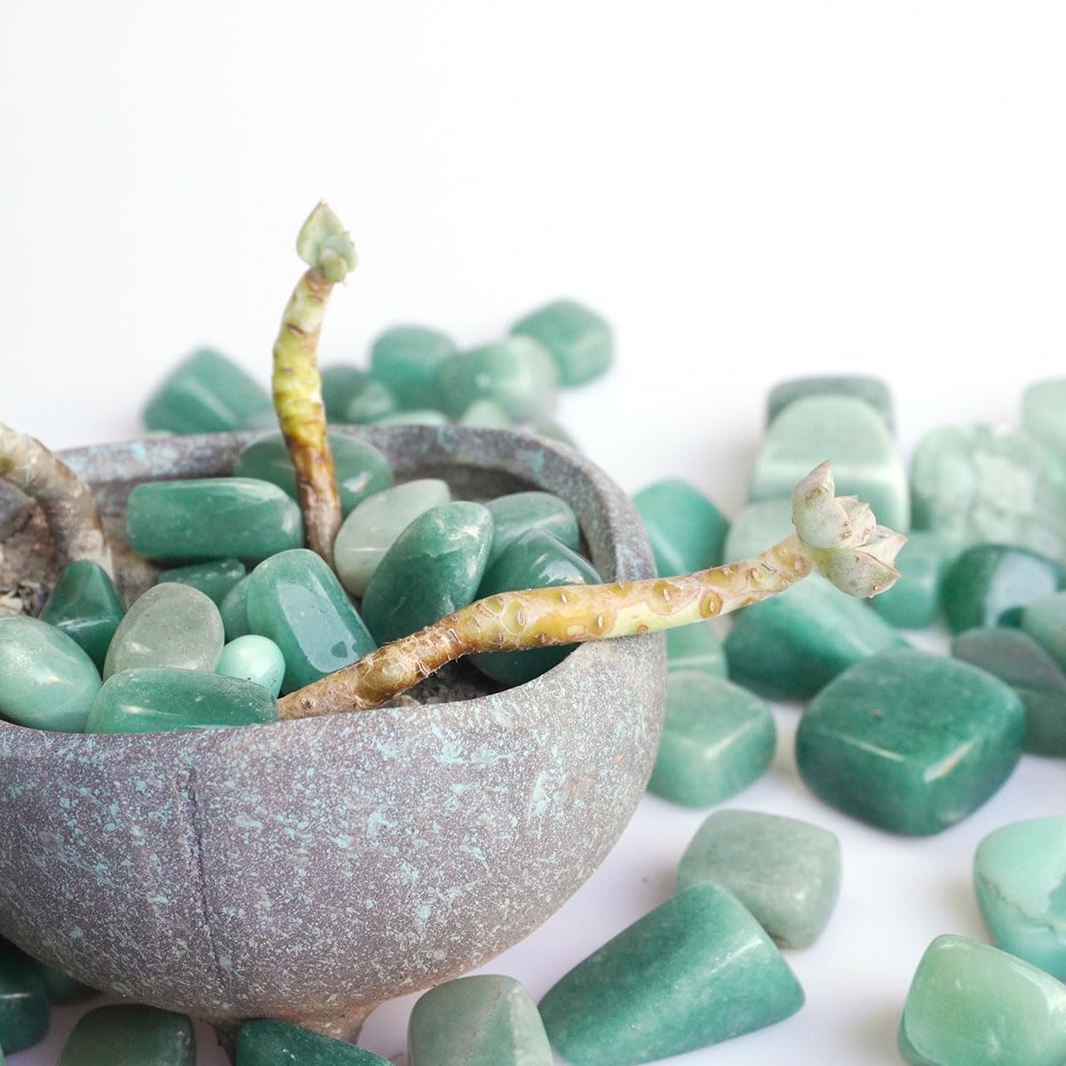 XMHOME 3 Pounds Green Aventurine Tumbled Stones - Polished Green Crystals for Vase Filler, Luck, and Decoration