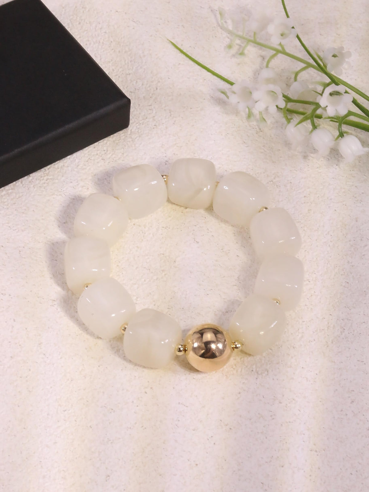 Sidlens White Beaded Bracelets for Women Trendy Chunky Bracelet Beaded Boho Jewelry Summer Bracelets Statement Bracelet Vacation Beach Accessories