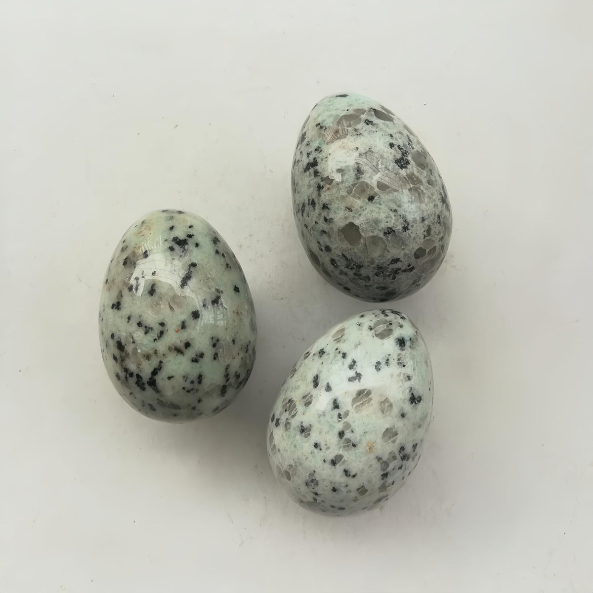 Sunshcat Natural Sesame Jasper Egg Shaped Meditation Chakra and Home Decor Balance Crystals and Healing Stones Statue Set,35 * 50mm Easter and Thanksgiving Gift,with Wooden Bracket