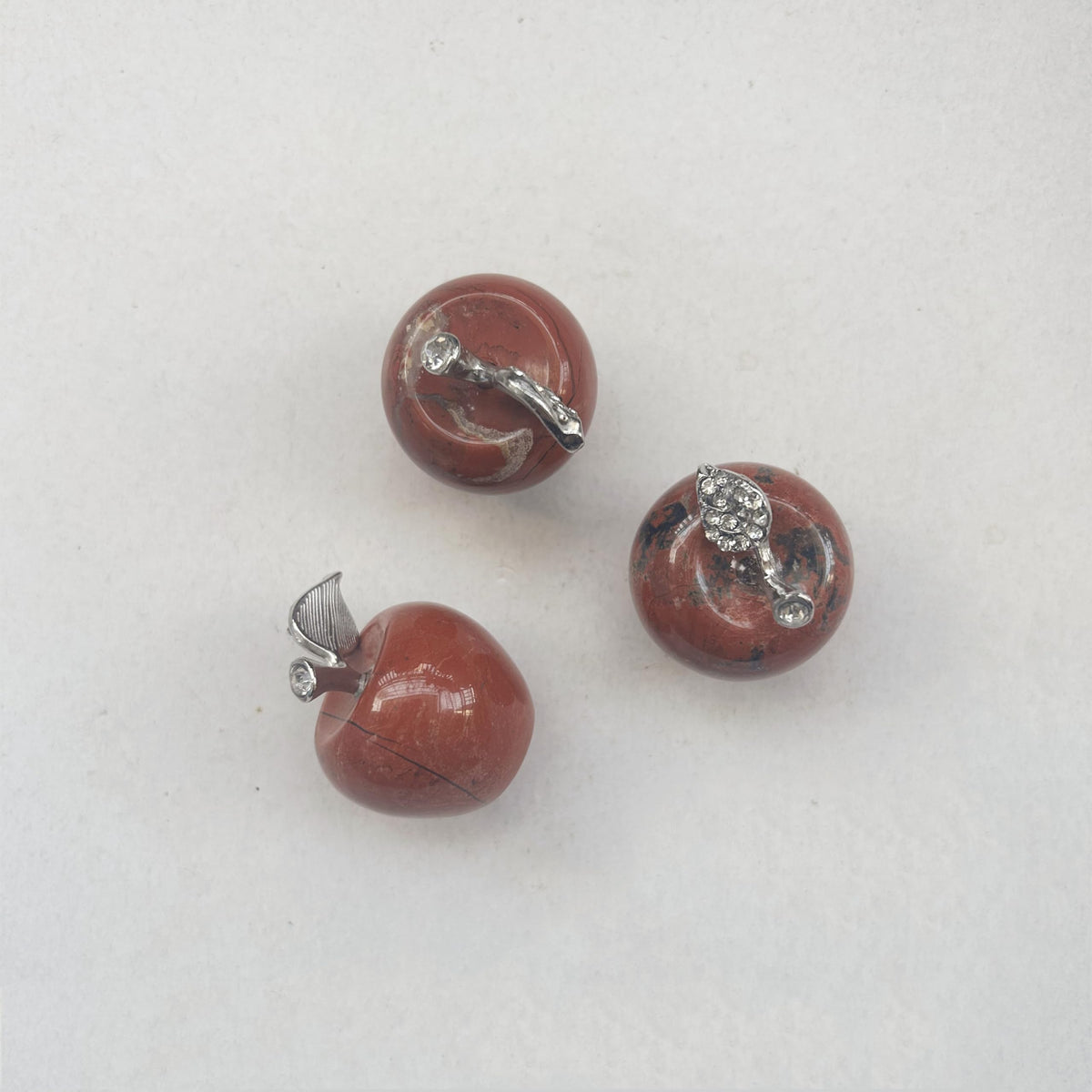 Sunshcat Natural Red Jasper 1.18 Inchs Apple Crystal and Healing Stone Statues,Room Decoration Christmas Decorations Thanksgiving Gifts Office Gifts Collectibles