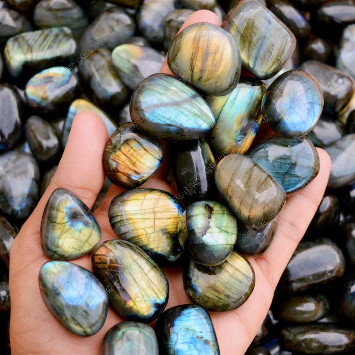 Anlingem 10Pcs Natural Labradorite Crystal Pendant Polished Stone Healing Palm Irregular Stones Rainbow Healing Meditation Birthday Gifts AL-10PCKIT