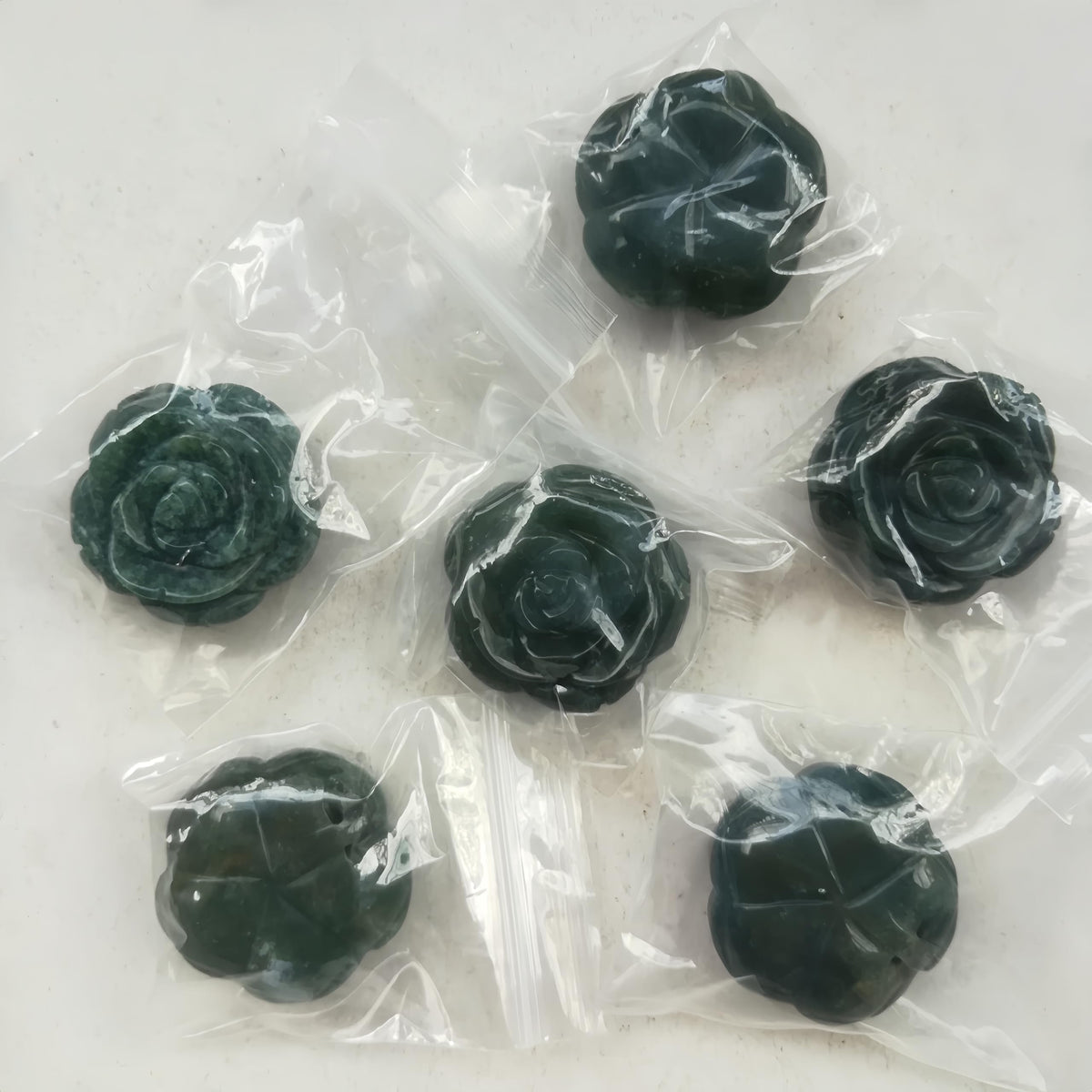 Sunshcat Natural India Agate Crystal Rose Pendant,Three Dimensional Carved Healing Meditation Jewelry Crystals and Healing Stone Figurine,Suitable for DIY Jewelry Making and Valentine's Day Gift