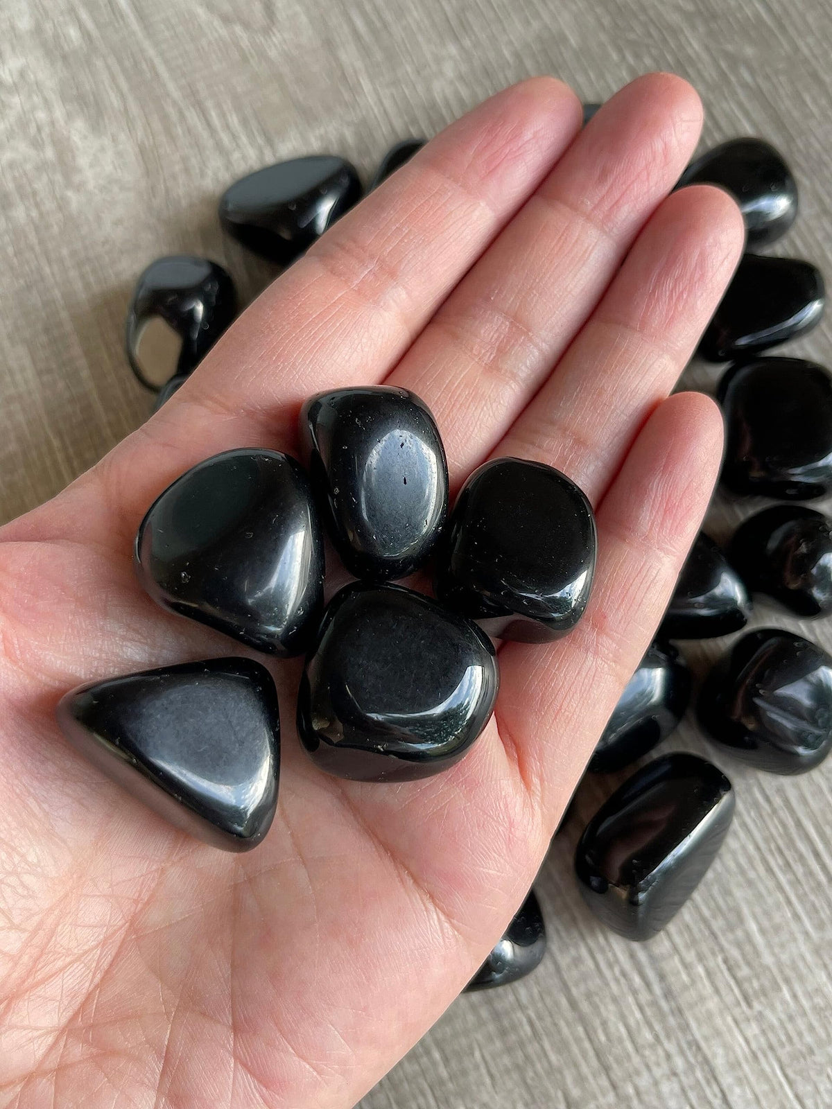 GAF TREASURES 5 Pcs Black Obsidian Tumbled Stones, Polished Black Obsidian Stone, Black Obsidian Healing Crystals (Black Obsidian)