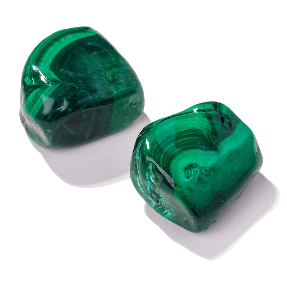 Apengshi Malachite Tumbled Stone 2pcs Polished Stone Natural Crystal and Healing Stones Irregular Stone for DIY Home Decor Garden Fountain 0.9''-2''