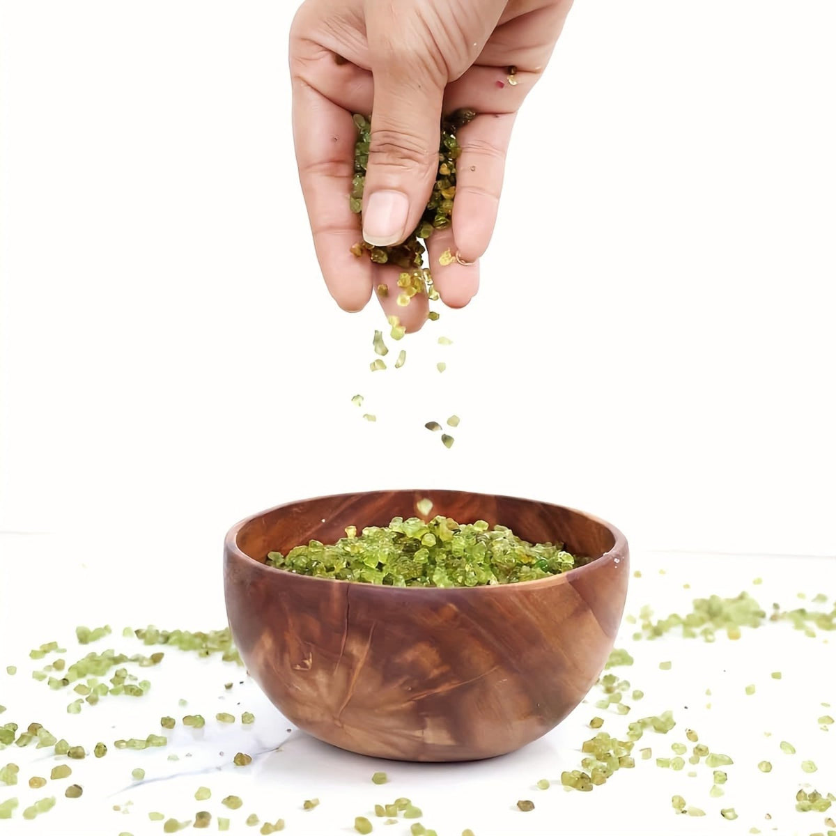 YOUNAIERZX 1LB Natural Peridot Crystal Chips Bulk Crushed Stones for DIY Crafts Healing Crystals Small Crystals Peridot Stone