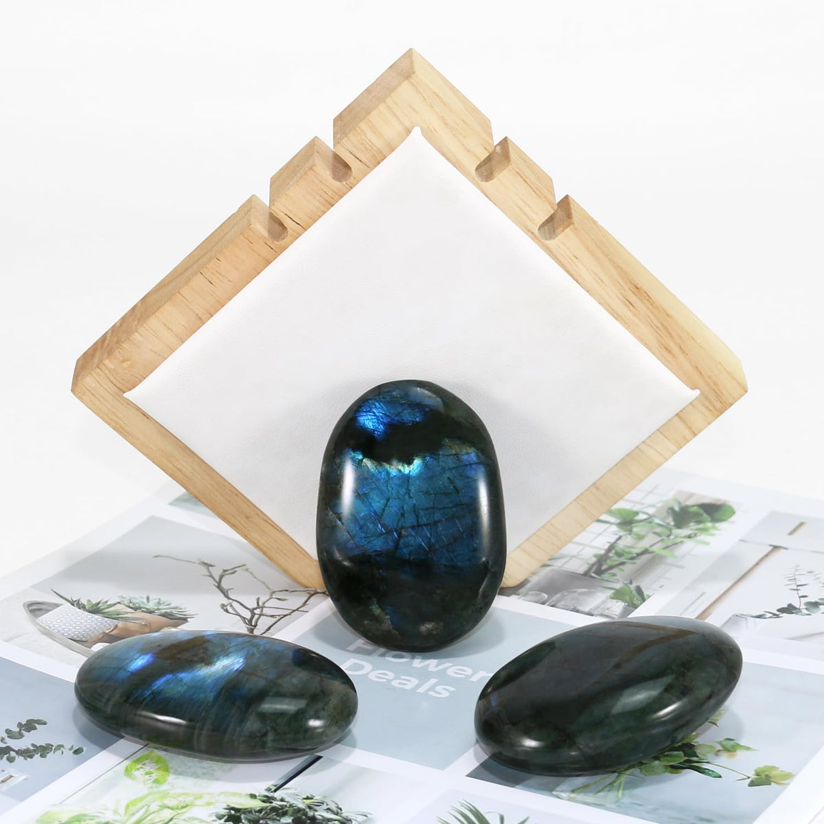 Nvzi Labradorite Crystal Palm Stone, Worry Stones, Crystals and Healing Stones, Polished Rocks, Natural Gemstones, Chakra Stones for Healing Crystals Daily Use