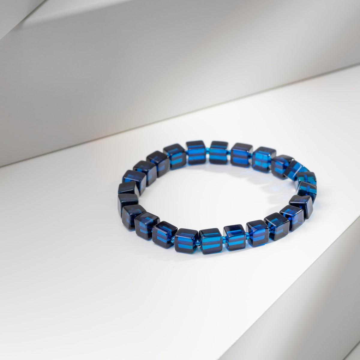 Amber by Mazukna Natural Blue Baltic Amber Bracelet for Women and Men – Stretch Wristband with Polished Cube Beads, Lightweight Unisex Jewelry Gift for Daily and Casual Wear (Blue)