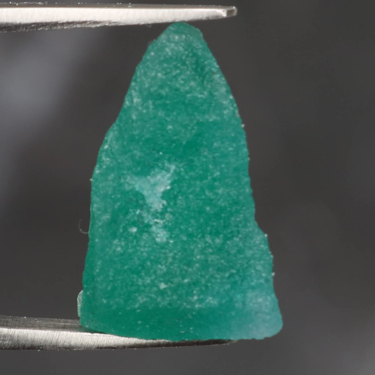 REAL-GEMS Natural Green Emerald 7.5 Ct. Crystal Healing Raw Rough Loose Gemstone AXF-640