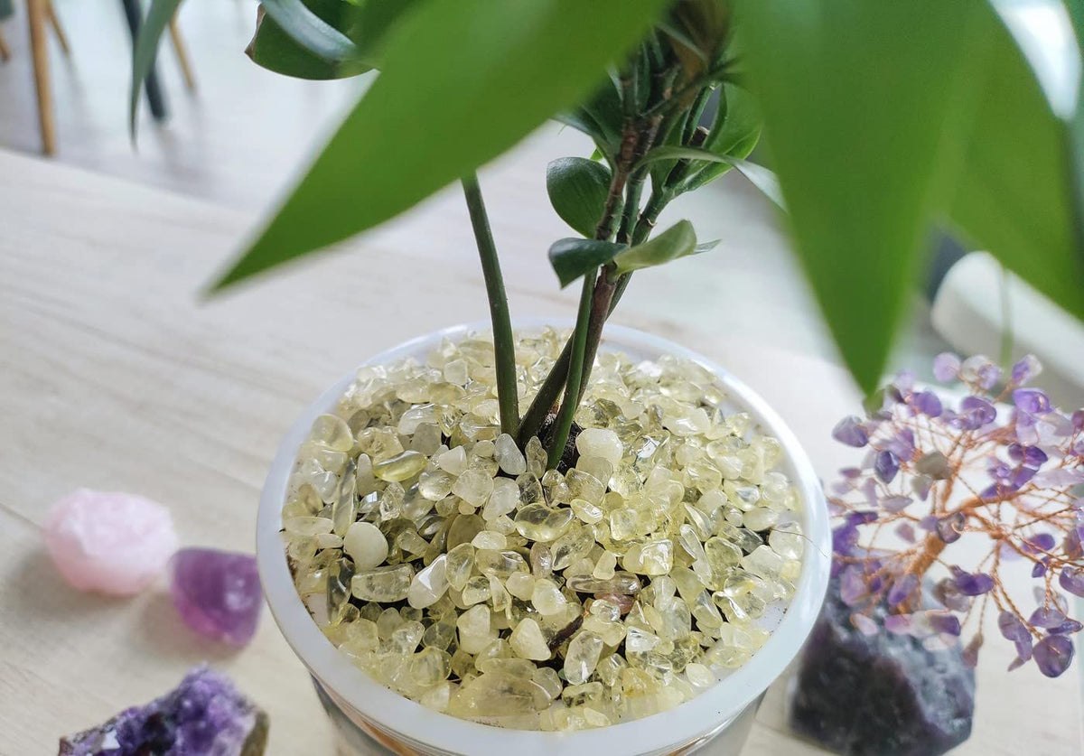 ZHIYUXI Citrine Crystal Chips Fish Tank Gravel Vase Filler Stones Bulk Crushed Crystals Gemstone Polished Natural Quartz Stone Healing Crystals Glass Stones Fish Rocks