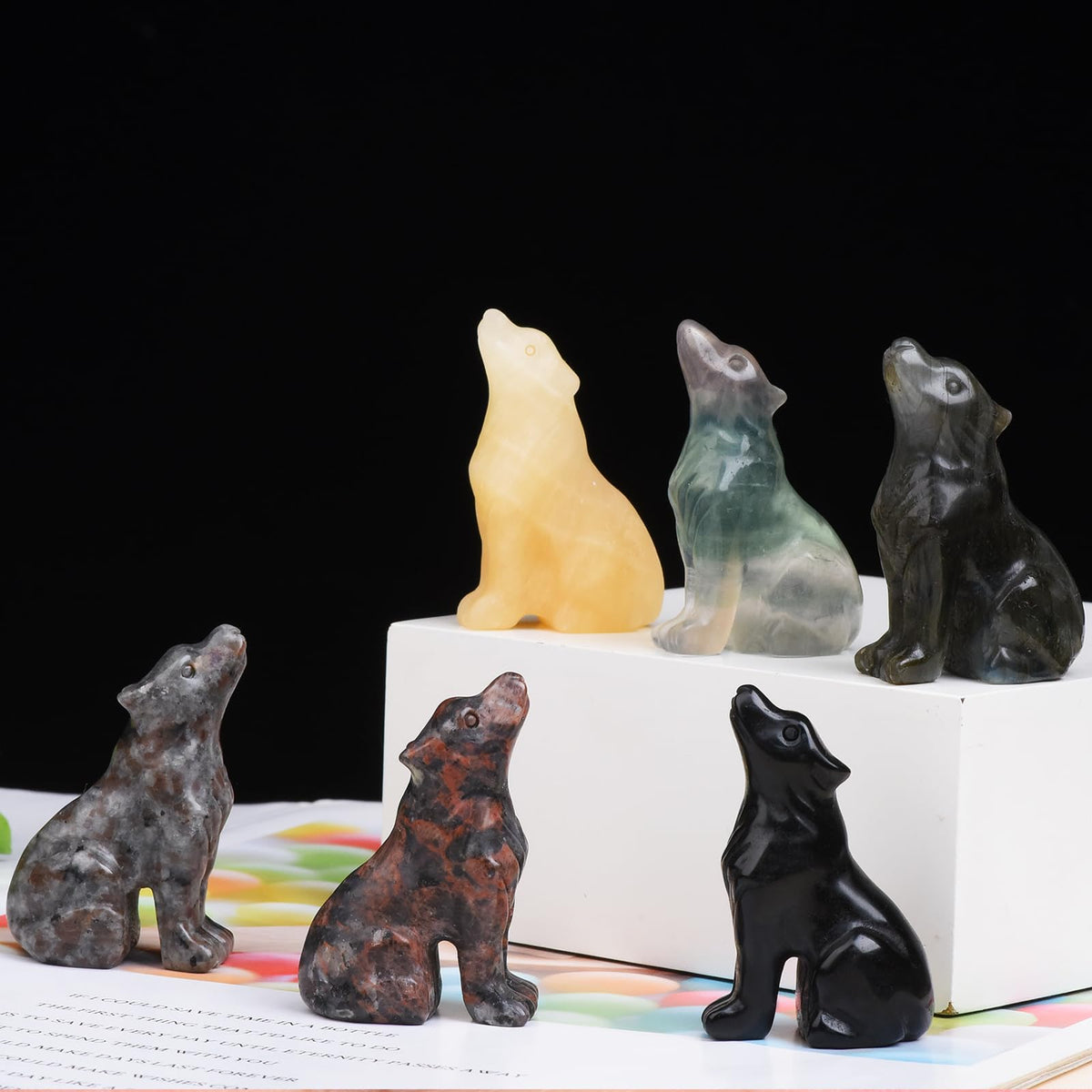 Ytbeoxk 2 Inch Mahogany Obsidian Wolf Crystal Statue Decorations, Wolf Decor Healing Crystal Wolf Figurines Hand Carved Stone Energy Gemstones for Luck Statue in Home and Office Meditation