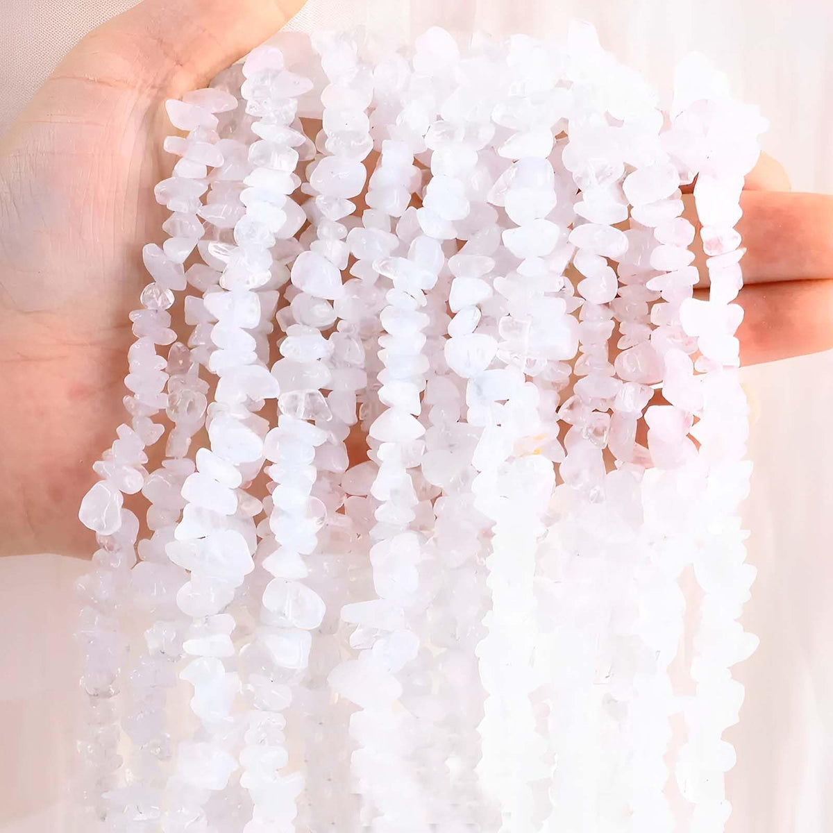 200pcs Natural Chip Stone Beads Gemstone Healing Crystal Loose Rocks Bead Irregular Glass Seed Charm Beads Drilled DIY for Jewelry Bracelet Necklace Earrings Making Crafting Supplies (White, 5-8mm)