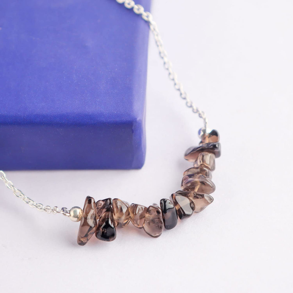 Gemimpression Handmade Smoky Quartz Chips Bar Bracelet – Natural Energy Healing Crystals – Silver Plated Adjustable 8 Inch Chain – Christmas Gift