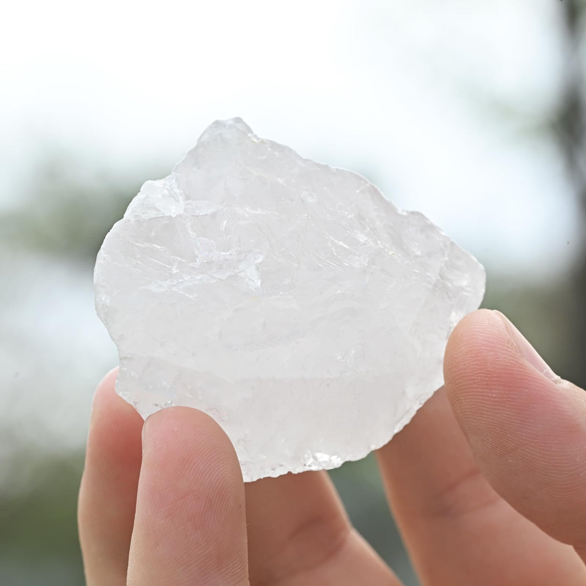Clear Quartz Raw Stones 1PC, Gemstones Raw Stones and Healing Crystals, Hand Carved Natural Pocket Raw Stone for Decoration Tumbling, Garden(1.18"-1.97")