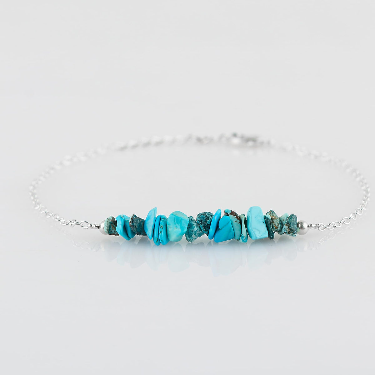 Gemimpression Handmade Turquoise Chips Bar Bracelet – Natural Energy Healing Crystals – Silver Plated Adjustable 8 Inch Chain – Christmas Gift
