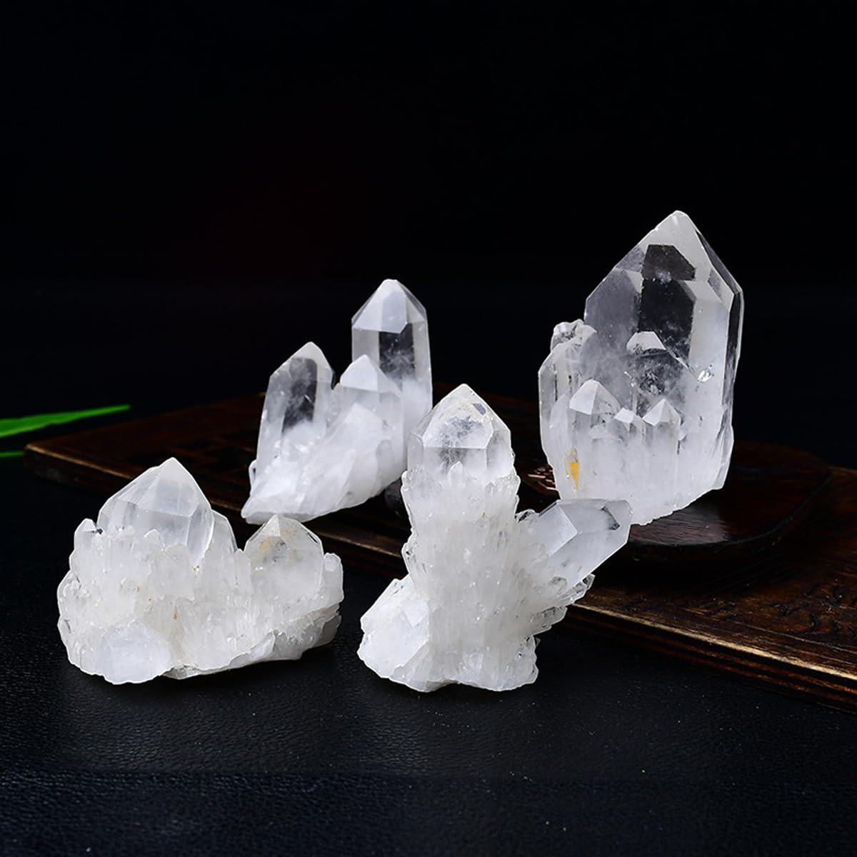 Erliway 1 Pcs Natural Clear Quartz Crystal Cluster, Clear Pineapple Quartz Cluster Healing Crystal, Raw April Birthstone Crystals for Birthday Gift Reiki Healing and Home Decoration (0.11-0.15 lb)