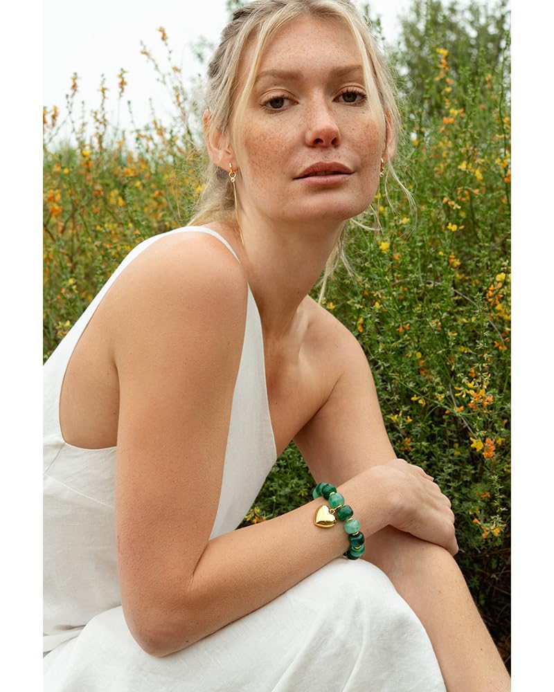 FAUTHENTICUTE Boho Green Beaded Bracelets for Women Chunky Bead Strand With A Small Gold Heart Charm Trendy Stacking Bracelet Gift Perfect Summer Beach Jewelry Gift