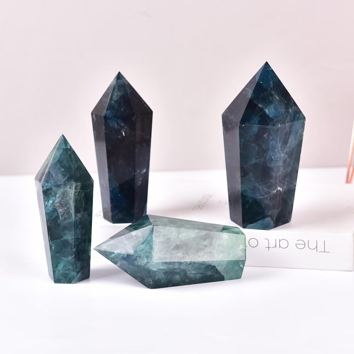VIZYTOU Green Fluorite Stone Tower Obelisk Large Healing Crystal Rock Point Wand Reiki Healing Meditation Stone 0.6-1.1 LBS