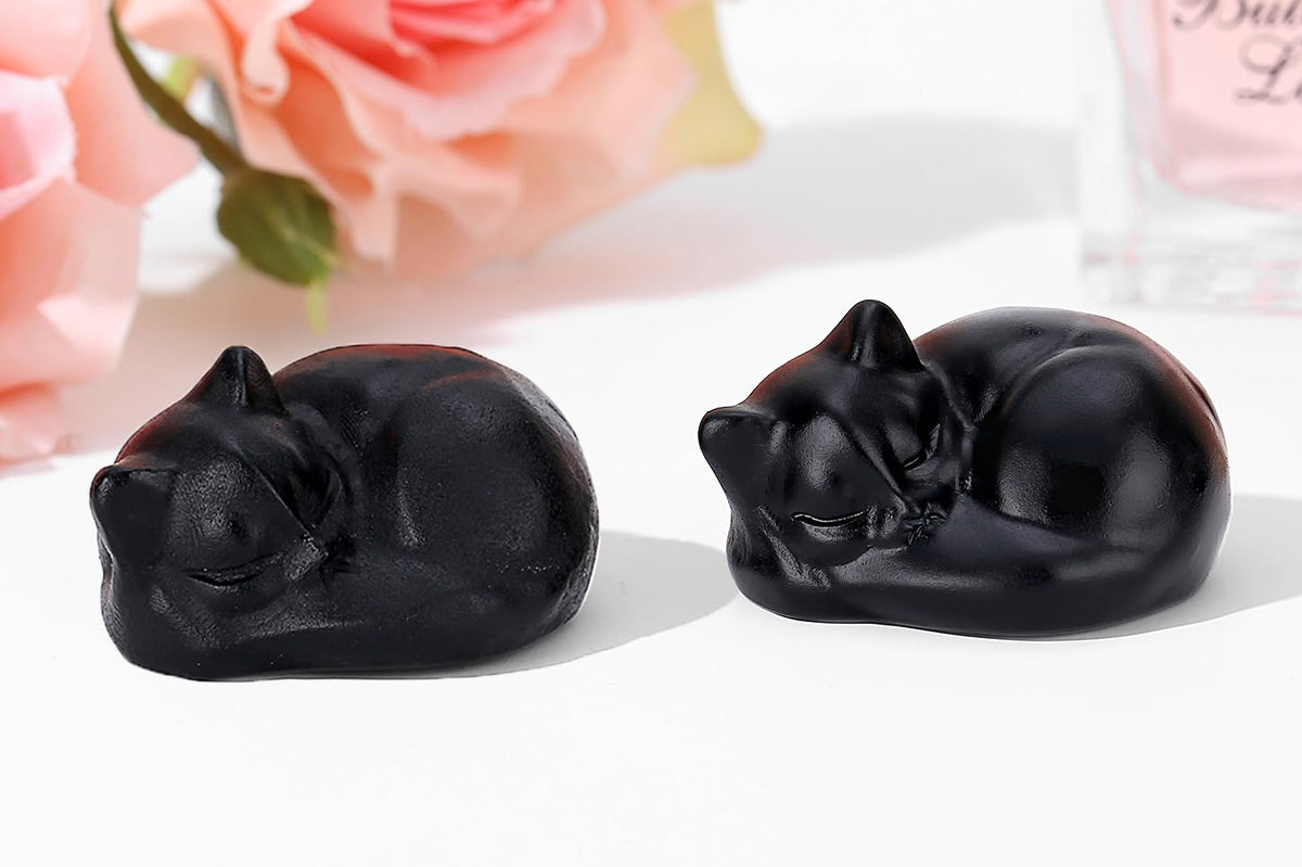 QINJIEJIE Black Obsidian Cat Crystals Decor Matt Sleeping Cat Statue Hand Carved Stone Figurine Decor Gifts Polished Cute Gemstones Office Room Home Desk Lucky Decoration for Women Men