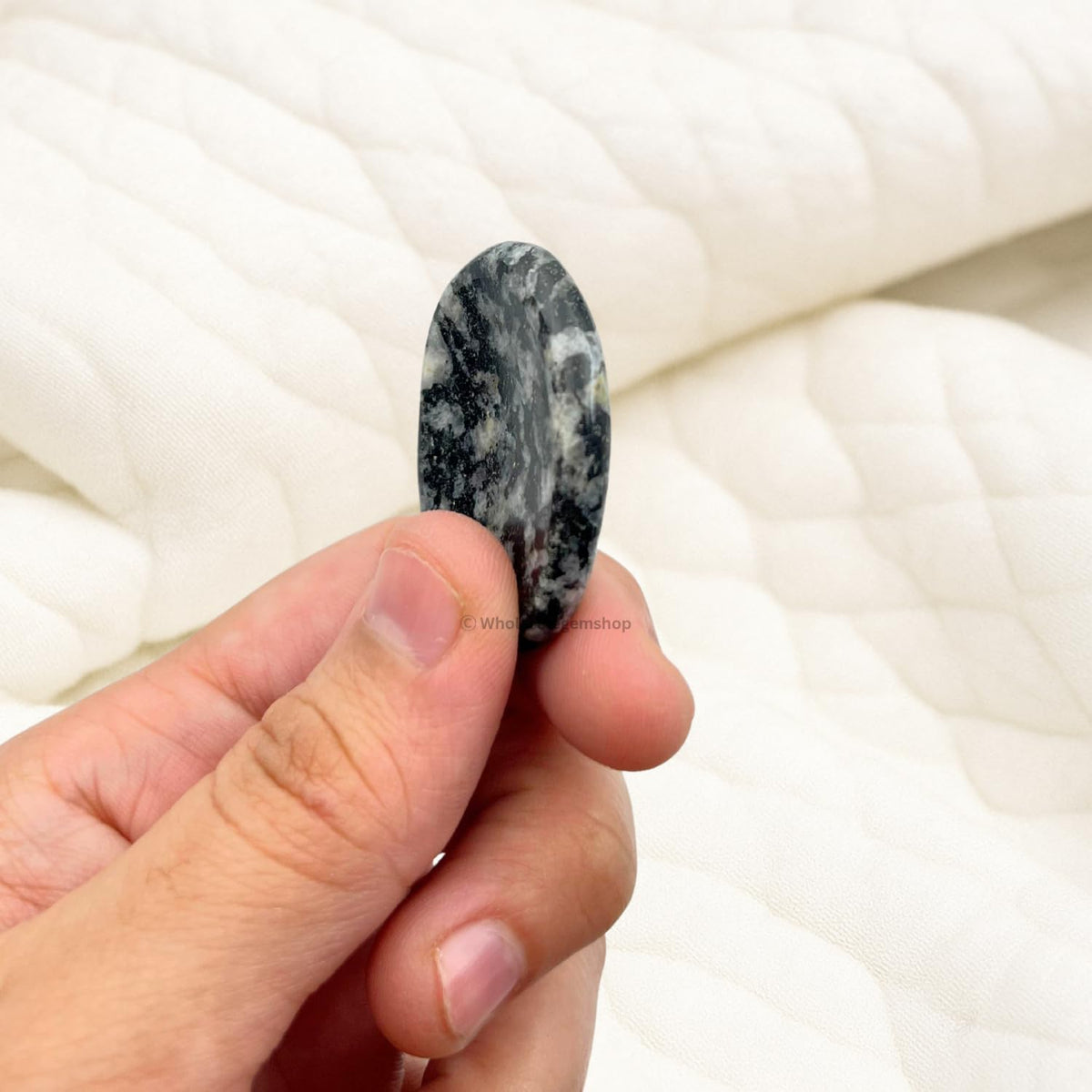 GEMSCITE Black & White Tourmaline Thumb Worry Stones Metaphysical Gemstone Crystal Healing Reiki Men Women Gift Feng Shui Positive Energy Love Wellness Palm Stones Wicca Powerful