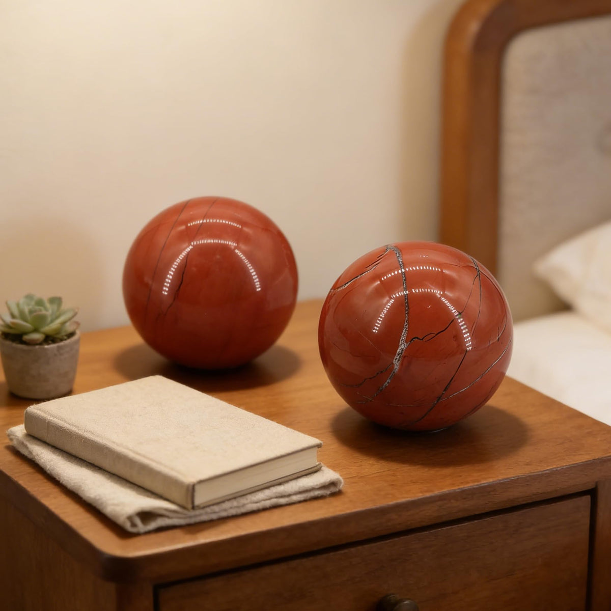 AierCrystal Natural Stone Crystal Sphere Feng Shui Home Decoration Ball Positive Energy Scrying Orb for Meditation Tool for Spiritual Space Purification Globe Diameter 5-6cm Red Jasper Sphere