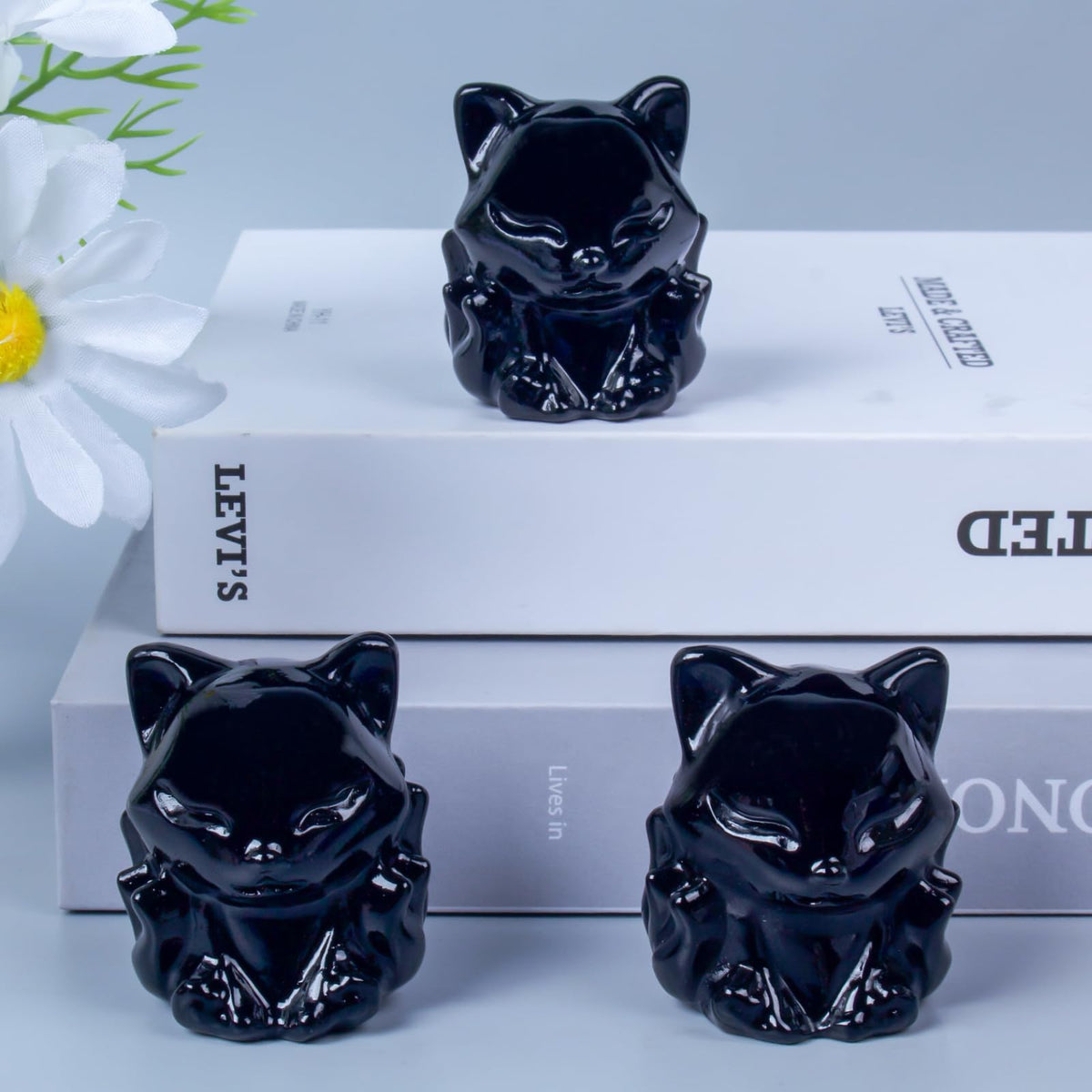 QLRSUXN Black Obsidian Nine Tailed Fox Decor,2 Inch Healing Crystals Fox Statue,Lucky Guardian Pocket Fox Figurines as Women’s Gifts,Fox Figurine for Office Home Decor and Ornament.