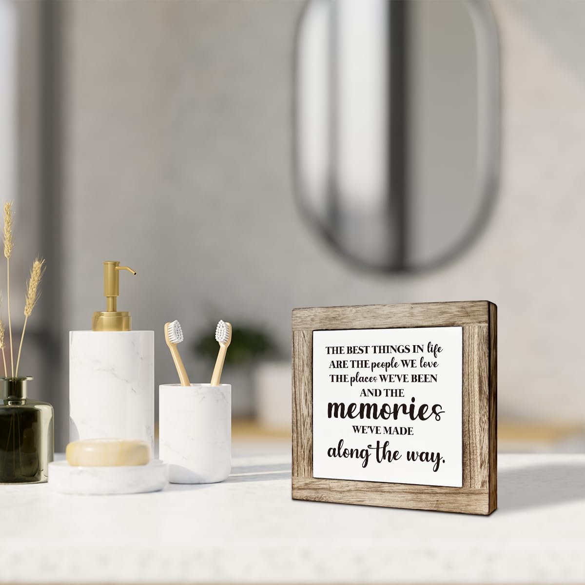 Family Signs, Rustic Home Decor for Shelves, Family Room Decors, Farmhouse Wooden Table Sign, Meaningful Gift for Friends Families, The Best Things in Life are the People We Love Sign 5.9×5.9 inches