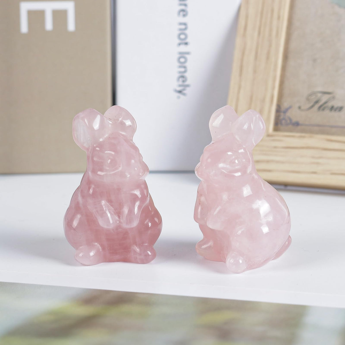 Loveliome Rabbit Crystal Decor Figurines, 2 Inches Natural Healing Stones Hand Carved Sculpture Ornaments Colletctible, Rose Quartz