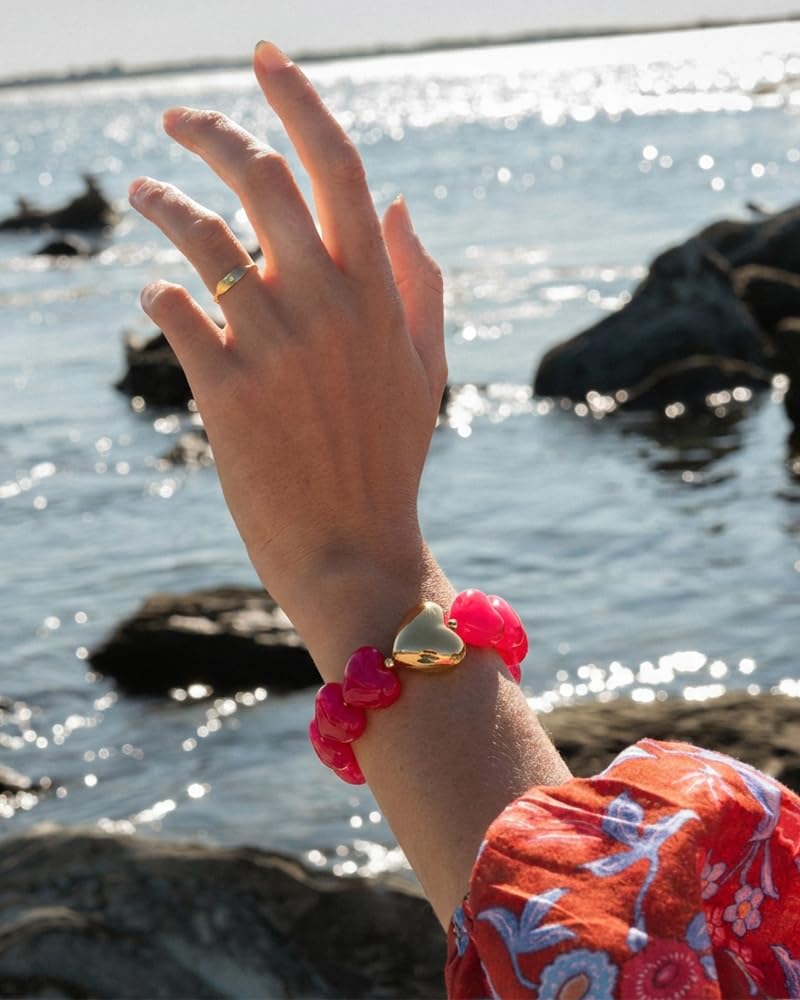 FAUTHENTICUTE Hot Pink Bead Strand Bracelet for Women Boho Fuchsia Red Beaded Statement Bracelet With A Puffy Heart Charm Chunky Stretch Bracelets For Summer Vacation Beach Jewelry Gift