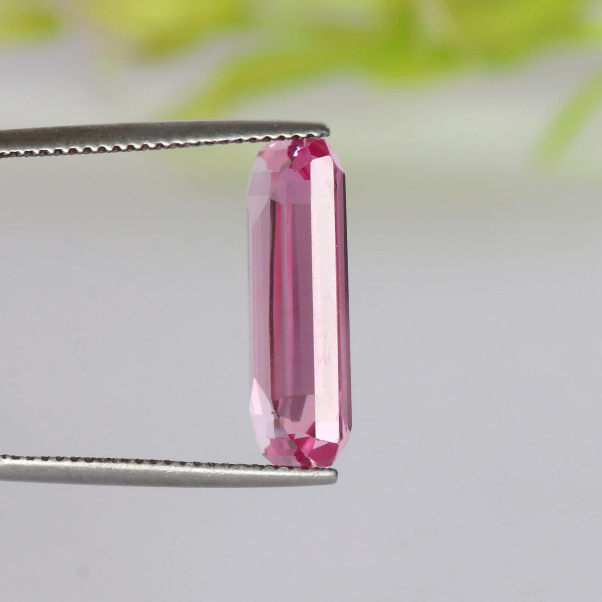 REAL-GEMS - 14. Carat Pink Kunzite Emerald Cut Loose Gemstone for Thanks Giving