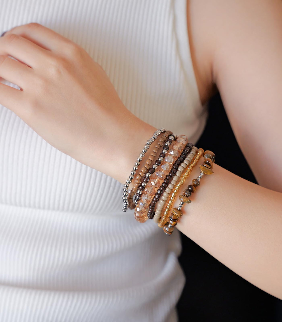 Noessla Boho Beaded Bracelets for Women Stackable Irregular Natural Stone Bead Stretch Bracelet Set 8PCS Costume Jewelry Gifts for Her(Brown)