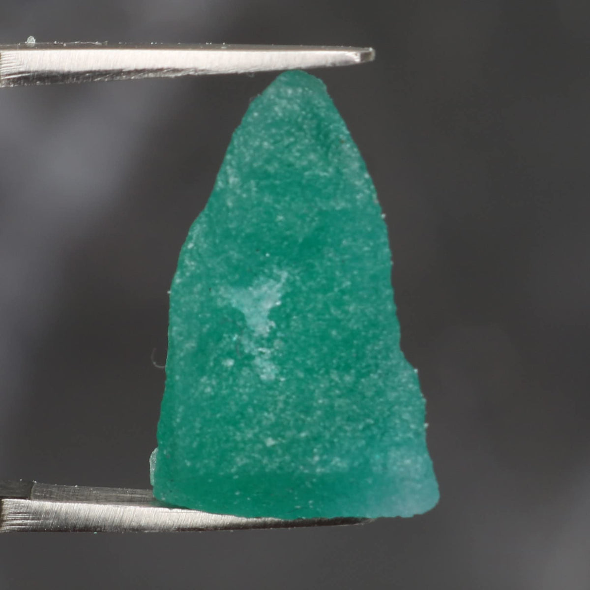 REAL-GEMS Natural Green Emerald 7.5 Ct. Crystal Healing Raw Rough Loose Gemstone AXF-640
