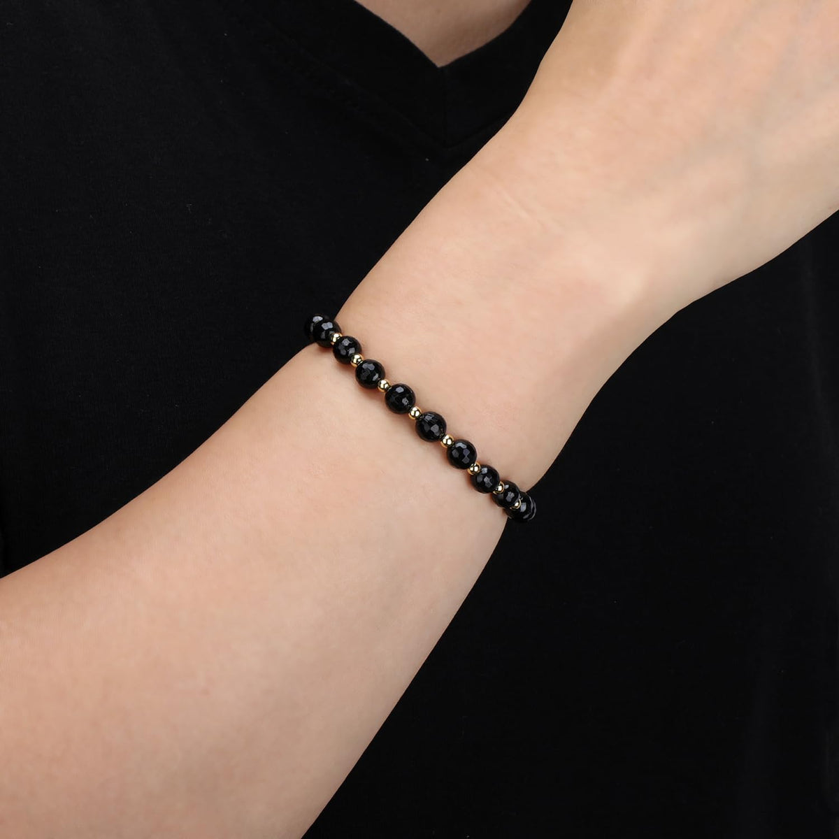 QOGIR Black Onyx - Protecting and Grounding - 14K Gold Plated Beads Natural Gemstone Stretch Elastic Dainty Healing Beaded Bracelets Gifts 6mm