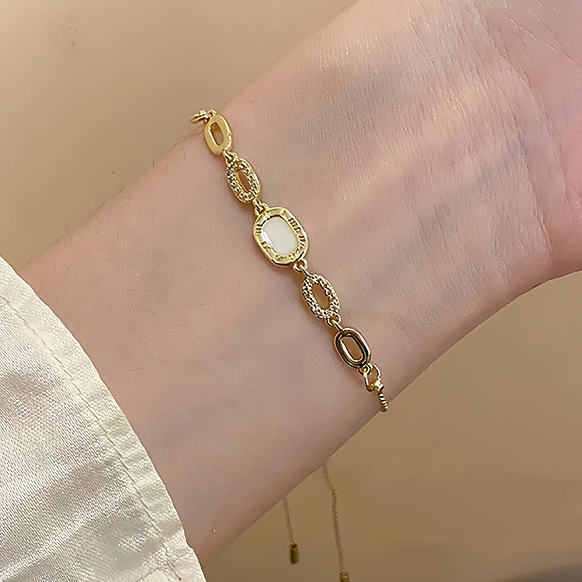 Women's Link Bracelets Dainty Adjustable Bracelets for Women Rhinestone Wedding Jewelry Yellow Gold