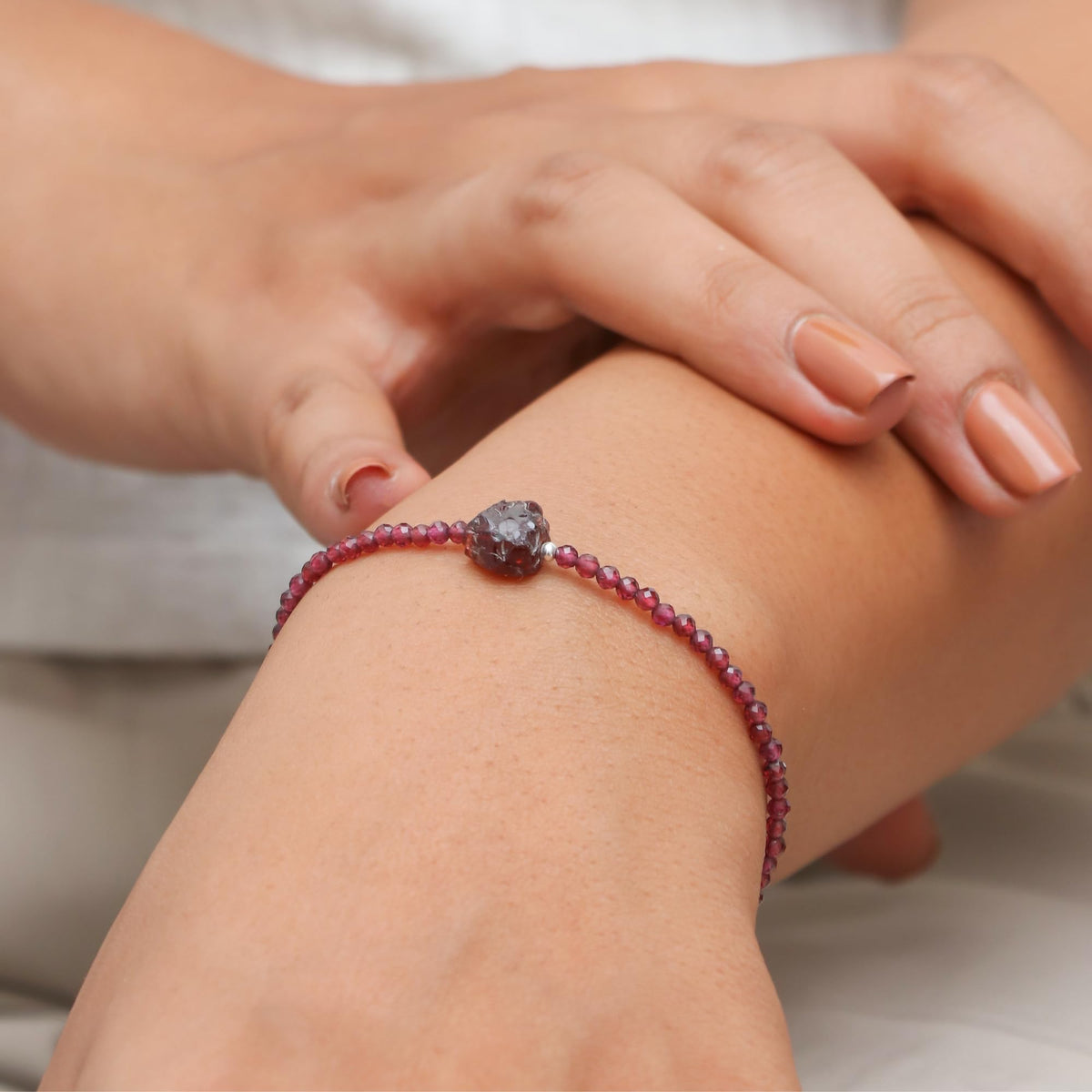 Gempires Purple Amethyst Beaded Bracelet with Raw Gemstone Crystal Jewelry February Birthstone Gifts Hypoallergenic 8 Inch Silver Plated Dainty Bracelets For Women