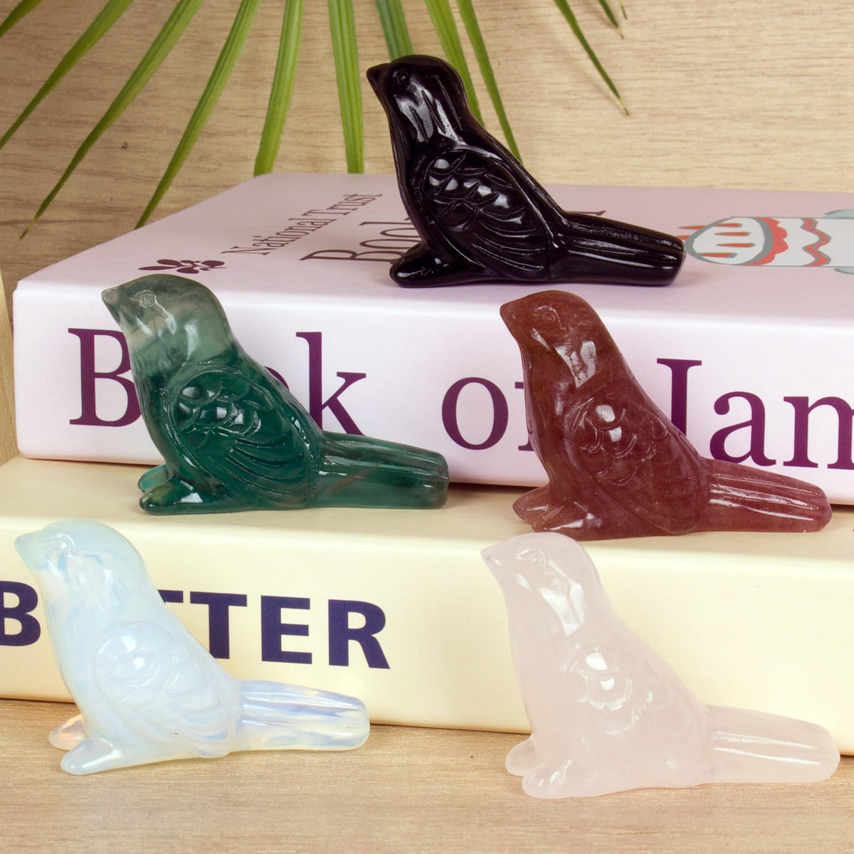 Ytbeoxk Opalite Crystal Bird Carving Hand Carved Gemstone Bird Figurine 2.4 Inch Polished Animal Sculpture Healing Stone Home Office Desk Decoration Gift Collection