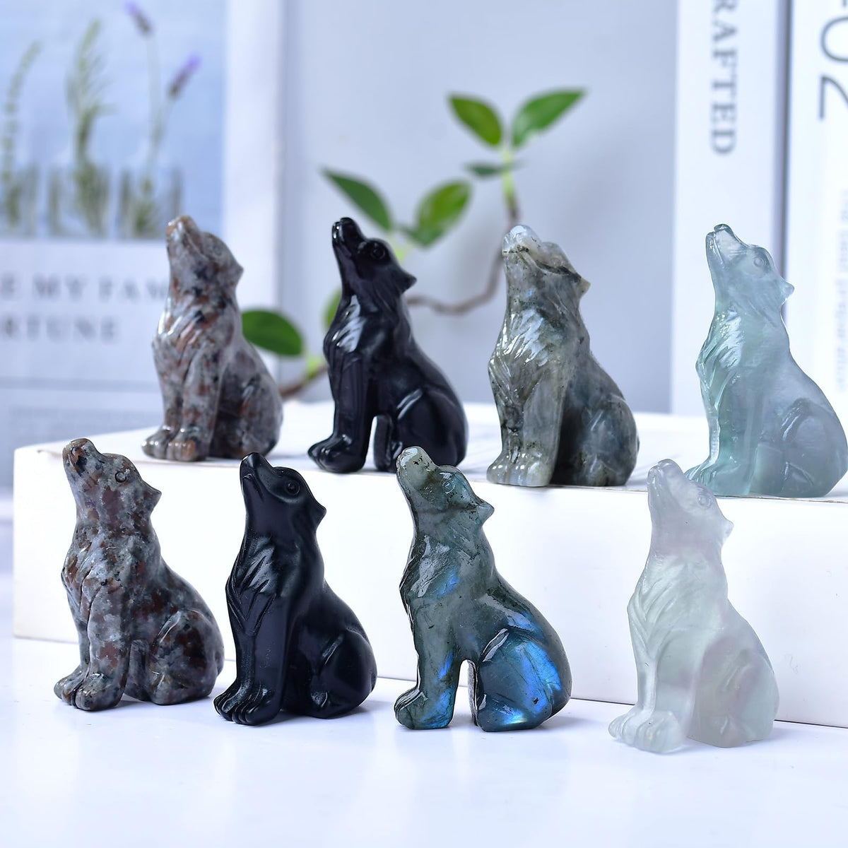Ytbeoxk 2.1 Inch Flame Stone Wolf Crystal Statue,Gifts Healing Crystal Decor，Wolf Totem Figurines Stone Energy Gemstones, in Bedroom Office Christmas Meditation Gifts for Men Gril Women