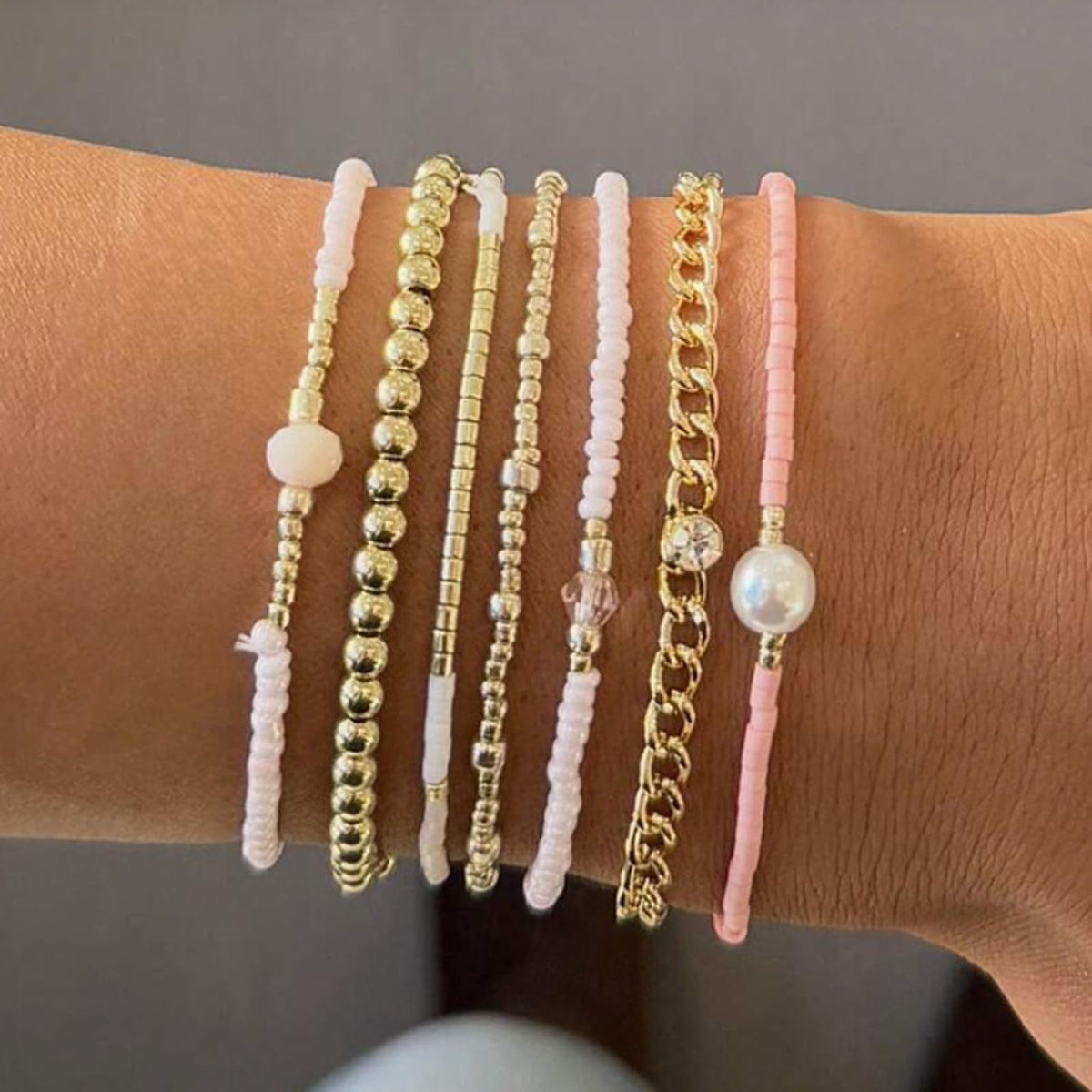 Harry and Henry Gold Beaded Bracelets for Women Gold Pearl Elegant Stackable Bracelets Set Trendy Jewelry Gifts Birthday Valentines Day Gifts for Women