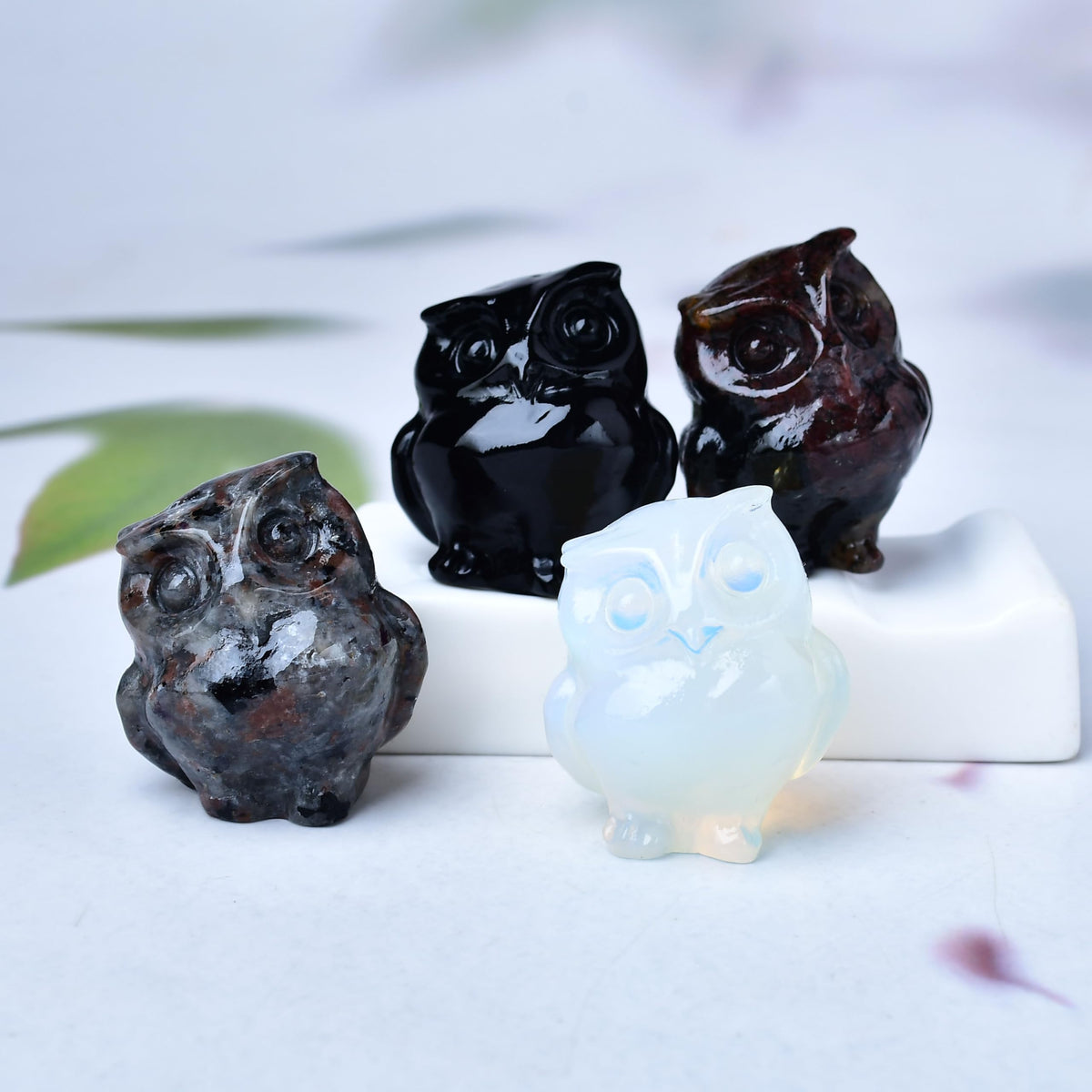 WUYOUSHI Black Obsidian Owl Decor Healing Crystal Statue Polished Gemstone Spiritual Decor for Home & Office Desk Energy Stone Gift for Women, Men (Meditation, Reiki)