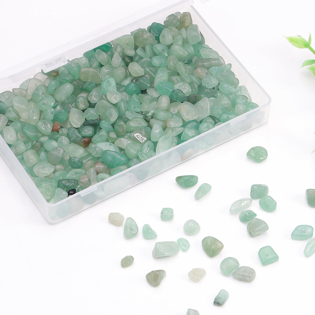 Youngbling Natural Chip Stone Beads 450 Pcs 5-8mm Healing Crystal Irregular Gemstone Drilled Lose Rocks Green Aventurine Beads Bulk for Bracelet Jewelry Making
