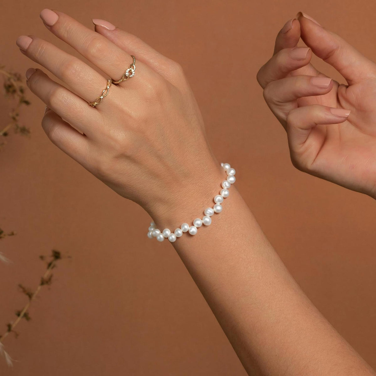 Pearl Bracelets for Women Charm Dainty Freshwater Baroque Pearls Strand Bracelets with Adjustable 18K Gold Plated Link Trendy Jewelry Gifts for Women(Side-Drilled, 5-6mm, 18K GP Bolo Lock)