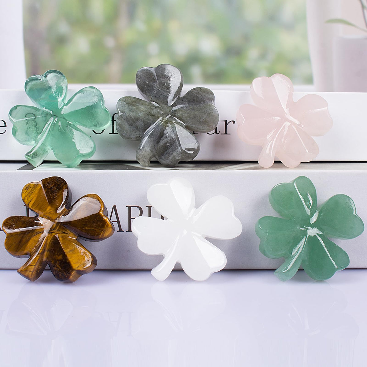 Hguxmcu Natural Green Aventurine Four Leaf Clover - Feng Shui Lucky Crystal for Love Positivity, Polished Healing Stone Decor, Birthday Gift for Her Gift for Women Men