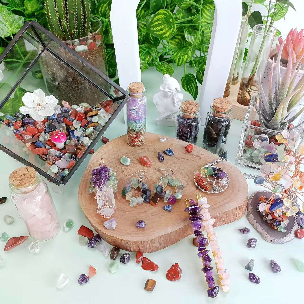 LAIDANLA Crushed Stone Crystal Chips Citrine Bulk Natural Gemstones Healing Reiki Crystals Mini Quartz Vase Filler Aquarium Gravel 100g