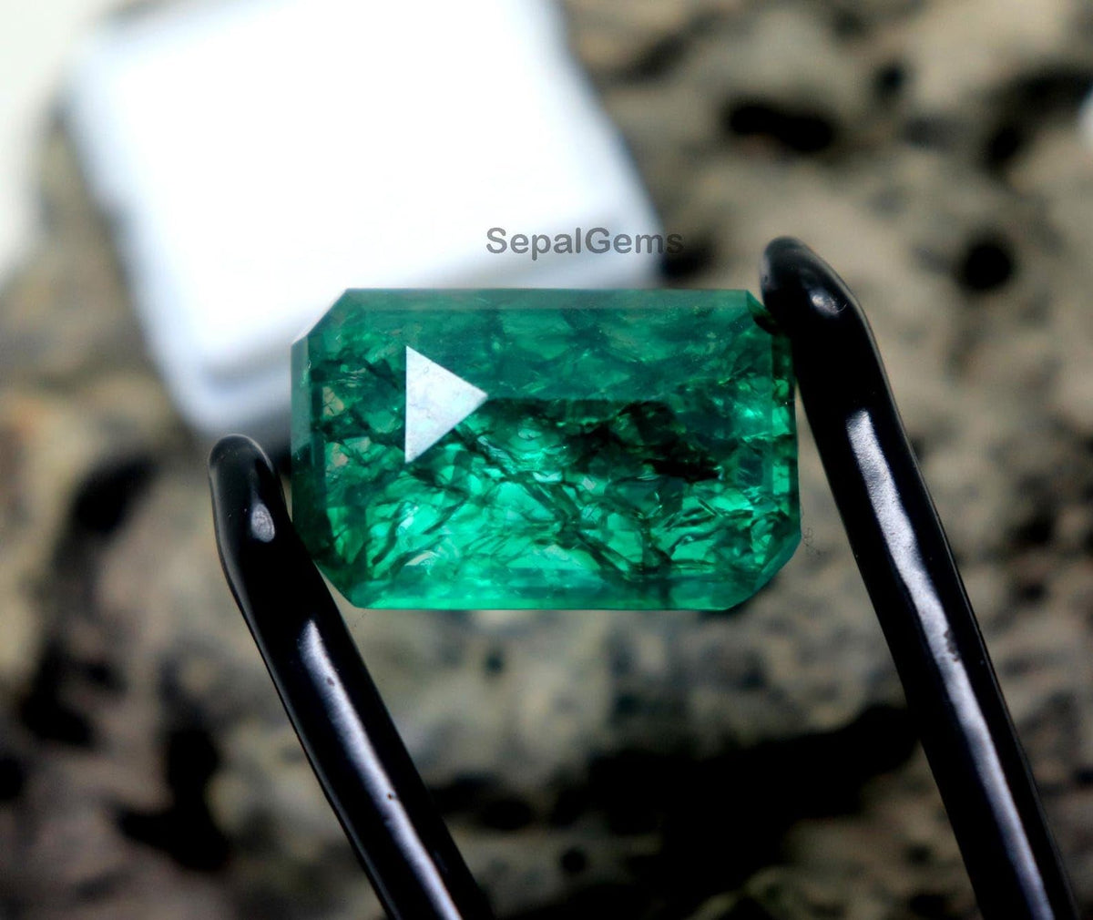 24CT Natural Green Emerald Gemstone - Emerald Cut Certified Loose Stone - Unheated, Untreated Natural Gems for Pendants, Engagement Rings, and Fine Jewelry Designs
