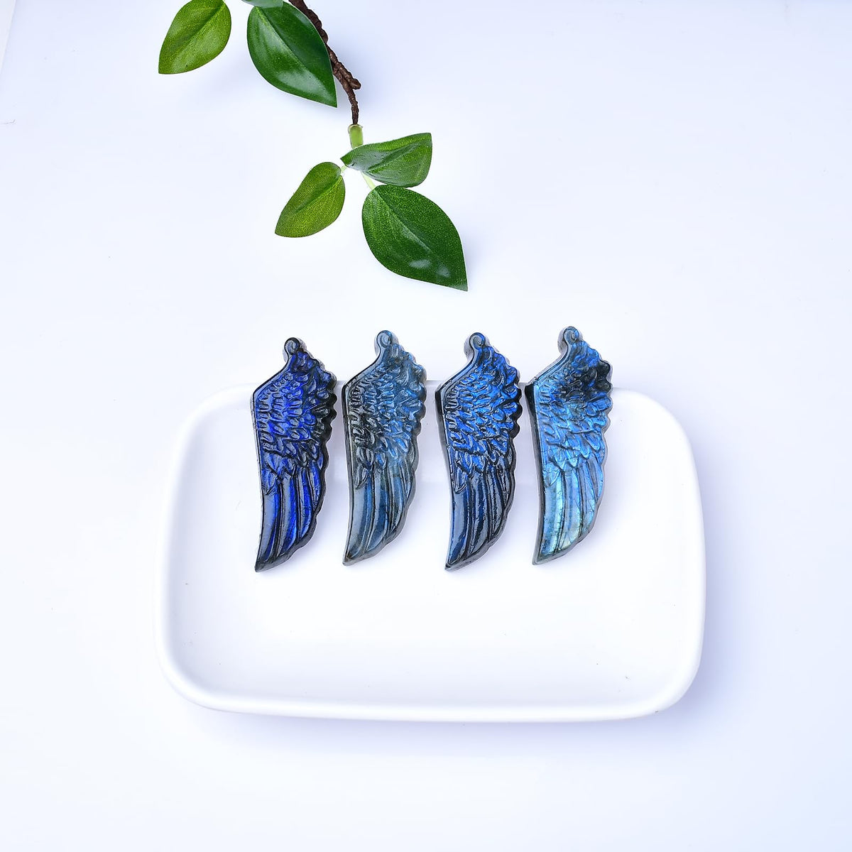 WUYOUSHI Natural Labradorite Crystal Angel Wings Statue 2.36" Carved Healing Crystal Gemstone Carving Stone Festive Day Decoration Reiki Energy Meditation Healing Home Ornament DIY