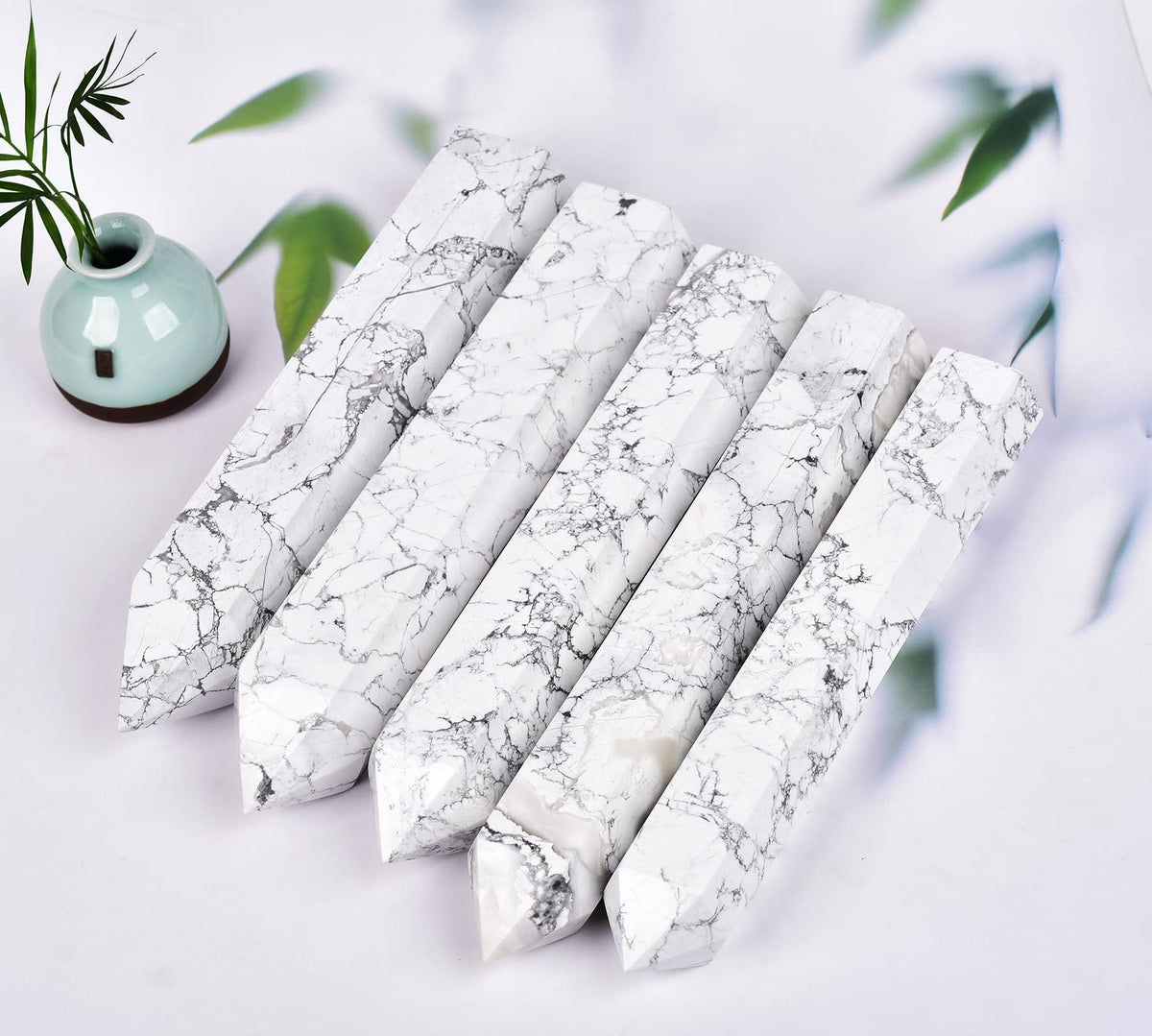 AMOYSTONE Large Healing Crystal Obelisk Tower White Howlite Point Wand Crystal Decor Reiki Gifts for Bignners 2.2-2.6 LBS