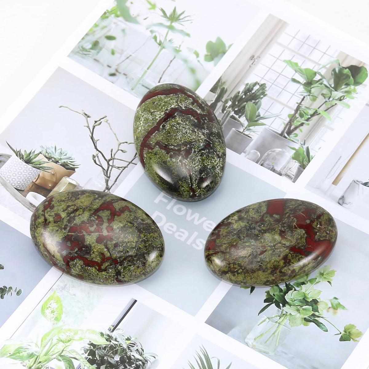 Nvzi Bloodstone Crystal Palm Stone, Worry Stones, Crystals and Healing Stones, Polished Rocks, Natural Gemstones, Chakra Stones for Healing Crystals Daily Use