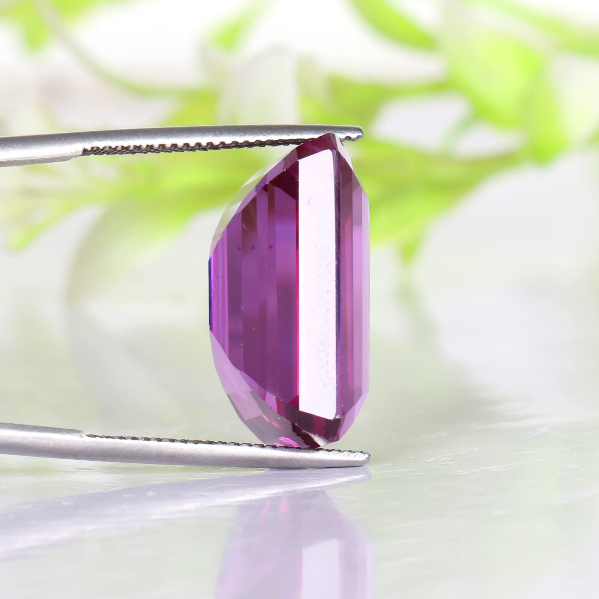 REAL-GEMS - Loose Gemstone 36. Carat Violet Amethyst Emerald Cut for Jewelry Making